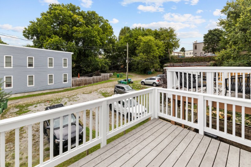 Building Photo - 2102 E Broad St