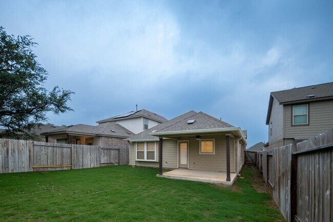 Building Photo - 2089 Egret Ave