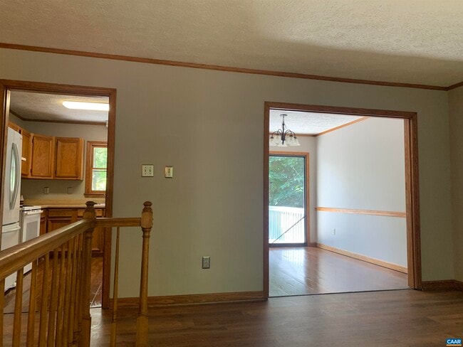 Building Photo - 103 Cloverhill Ct