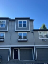 Building Photo - 714 SE Fairwinds Loop