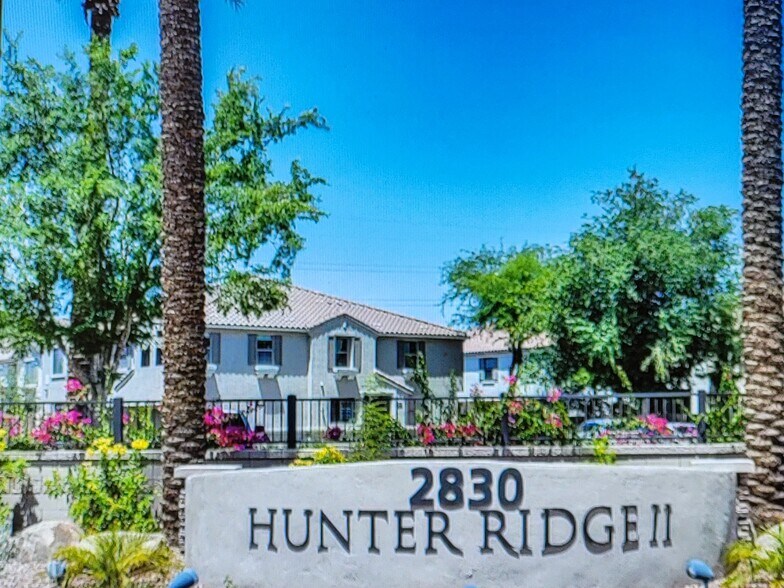 Building Photo - 2813 E Dunbar Dr