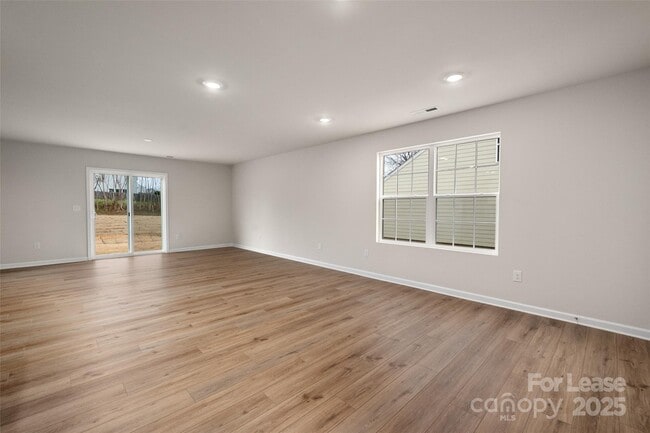 Building Photo - 108 Rock Ave