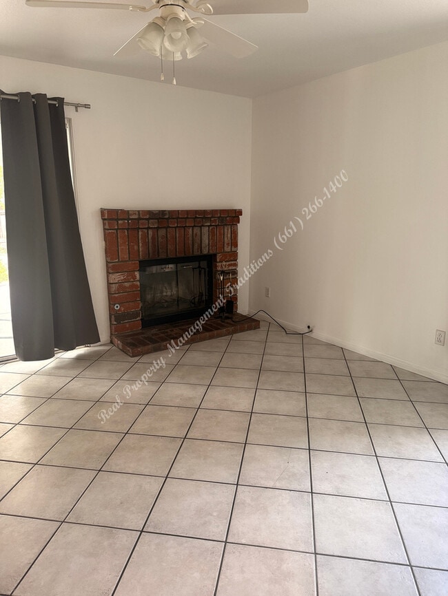 Building Photo - 44639 Tarragon Dr