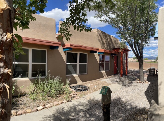 Peace of Mind living - 4231 Vuelta Colorada