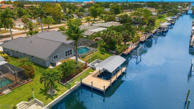 Building Photo - 1418 Shelby Pkwy