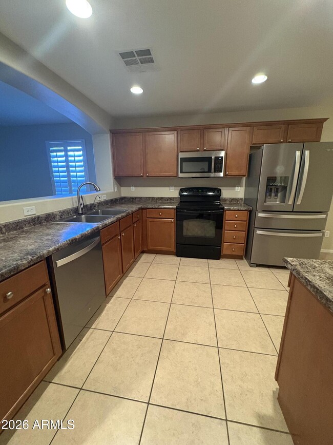 Building Photo - 4086 E Maplewood St