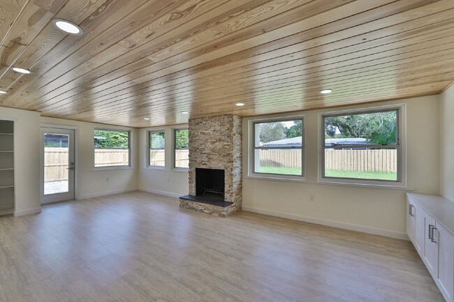 Building Photo - 5941 4th Ave N