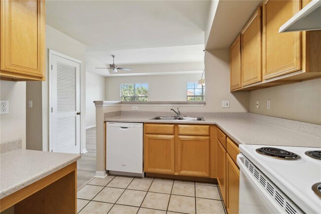 Building Photo - 1010 Villagio Cir