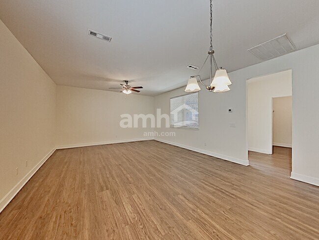 Building Photo - 5056 Trailwater Dr