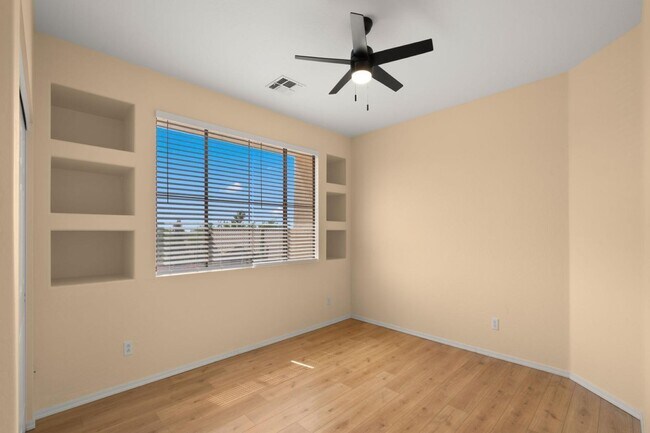 Building Photo - 7798 E Buteo Dr