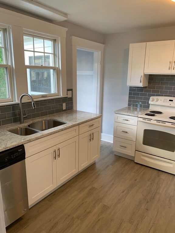 Building Photo - 4 Martin St