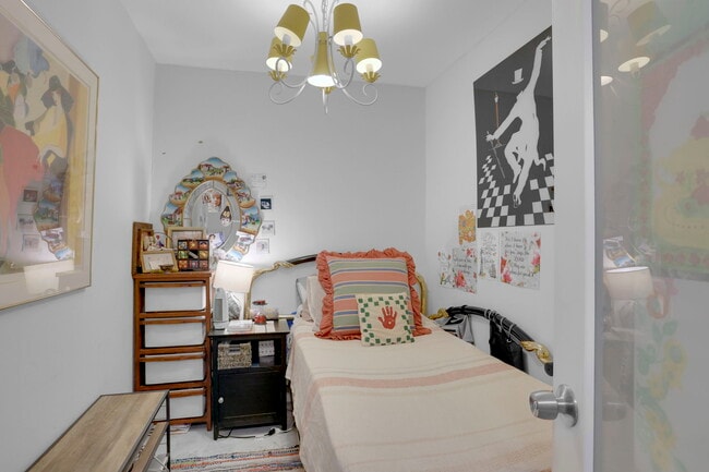 Building Photo - 1149 Hillsboro Mile