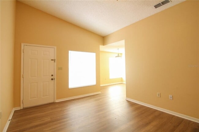 Building Photo - 754 Zella Ln