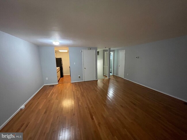 Building Photo - 9815 Hellingly Pl