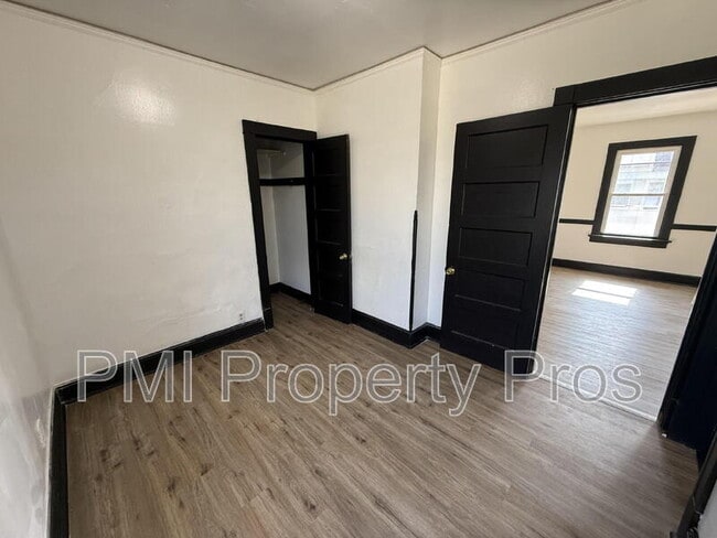 Building Photo - 2940 N Teutonia Ave