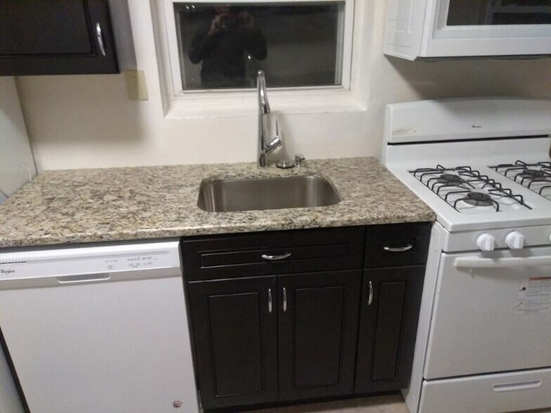 Building Photo - 6309 Longfellow St