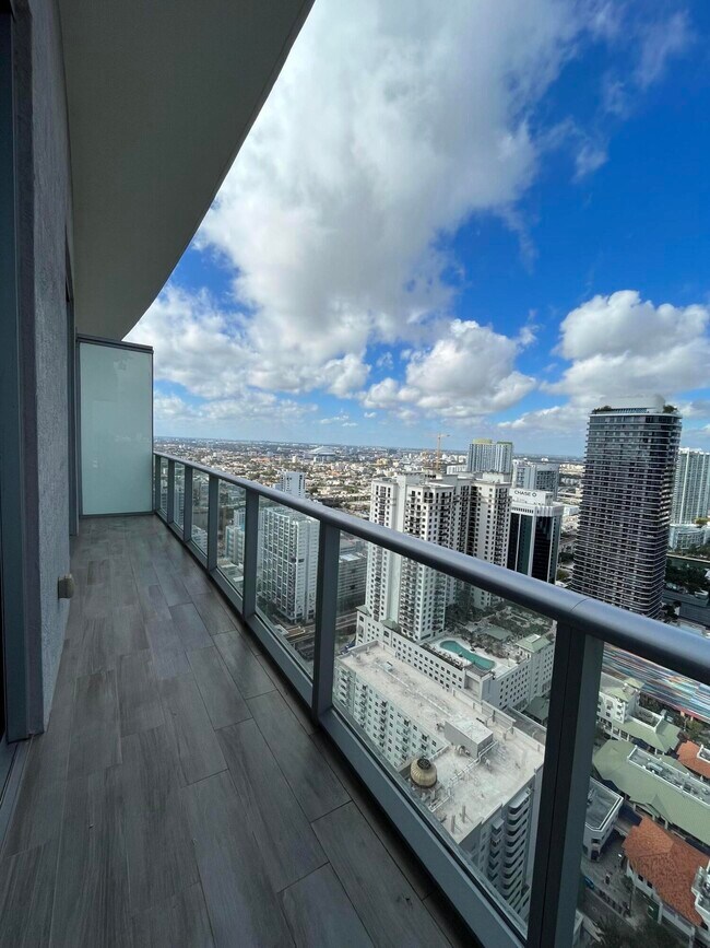 Building Photo - 1100 S Miami Ave