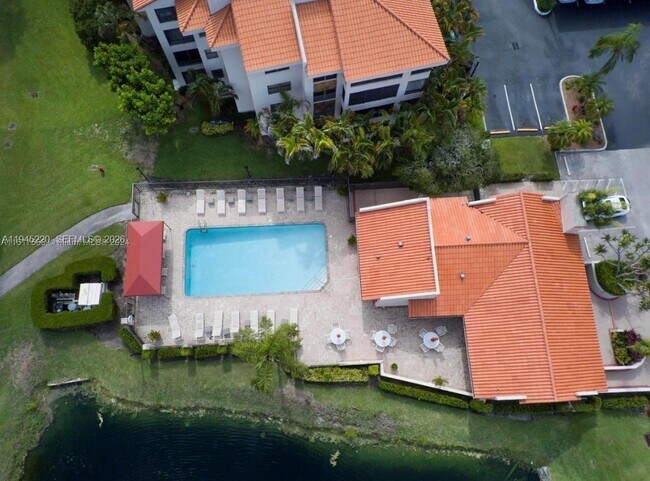 Building Photo - 7507 La Paz Blvd