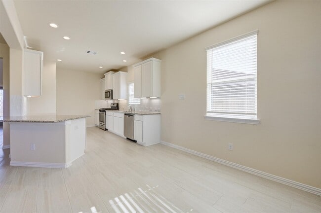 Building Photo - 10902 Granite Chief Dr