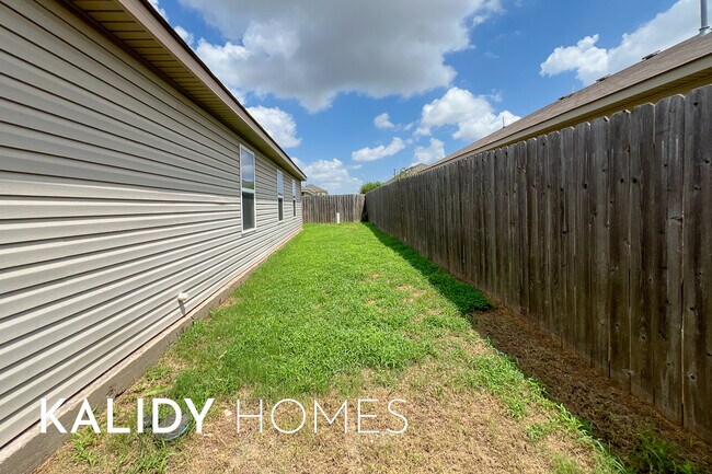 Building Photo - 6140 Cielo Terrace