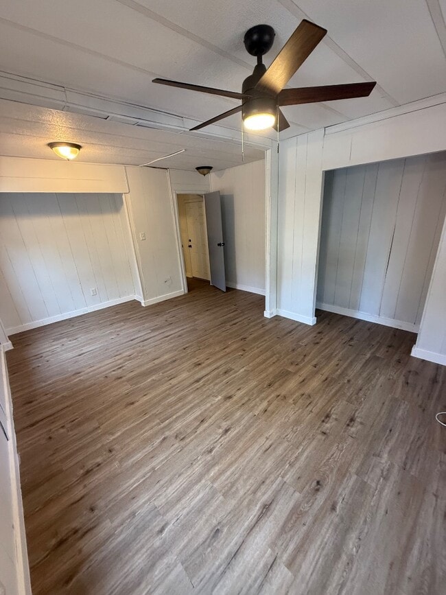 Building Photo - 3042 Brown Bridge Rd