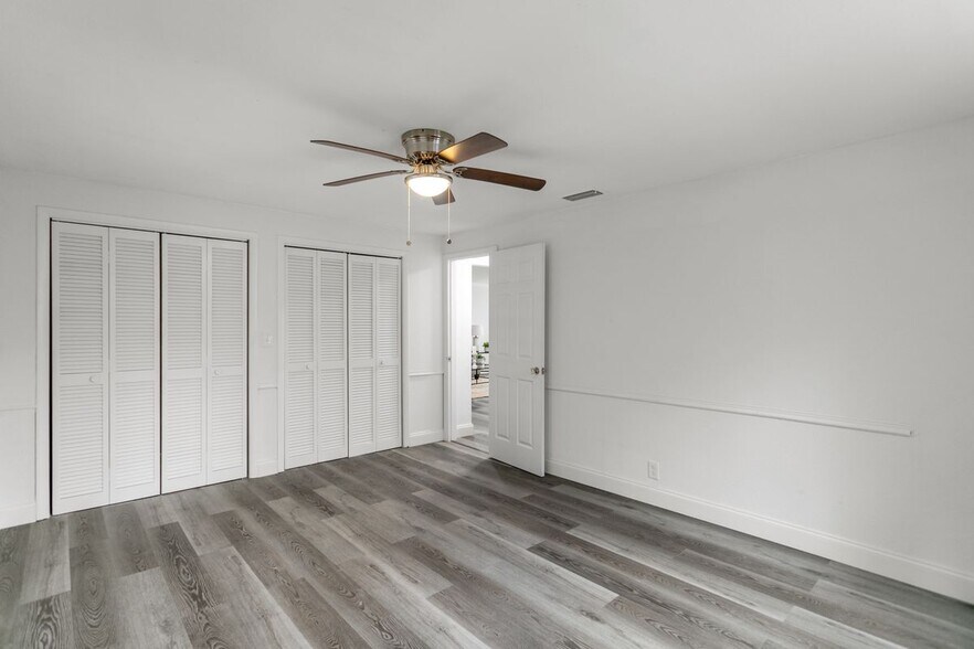 Building Photo - 5379 4th St