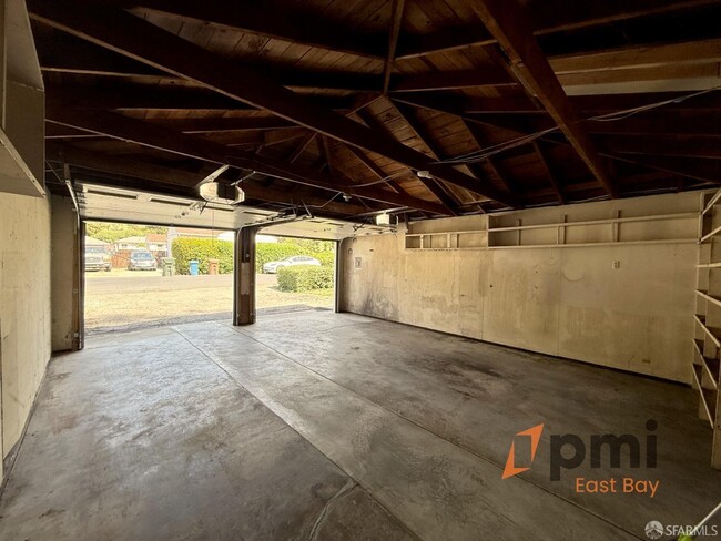 Building Photo - 4570 Alhambra Way