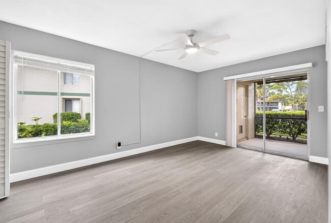Building Photo - 6495 Chasewood Dr