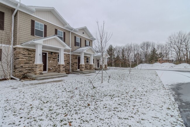 Building Photo - Trailside Condo-2 Bd 2.5 Bath