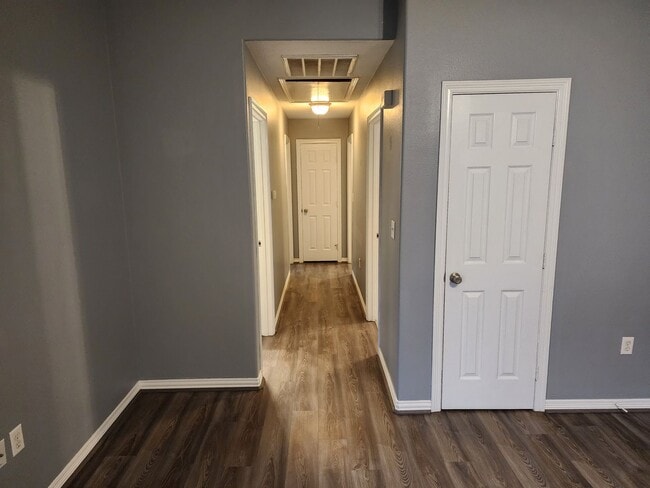 Building Photo - 3114 Molly Dr