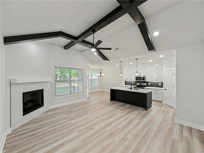 Building Photo - 18 Hillswick Dr