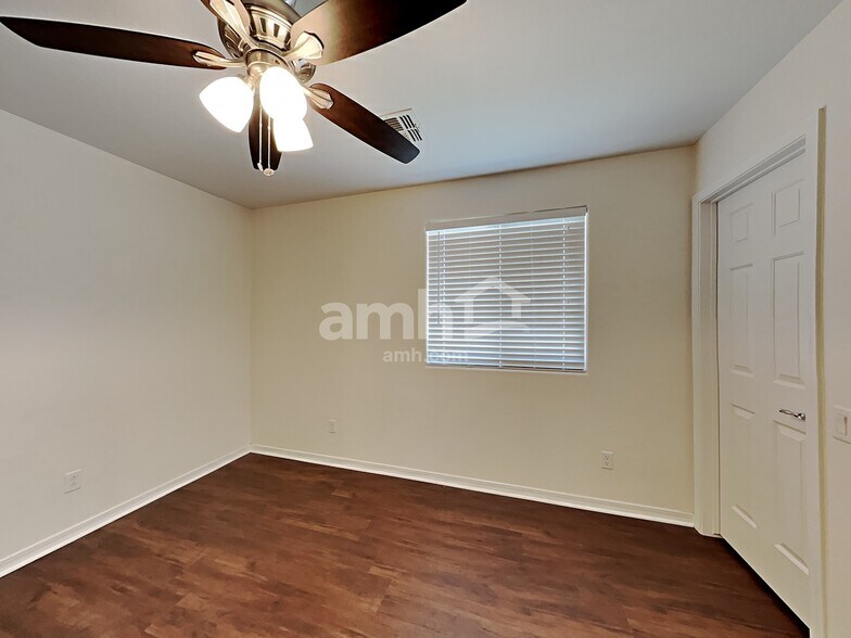 Building Photo - 11016 E Silver Springs Cir