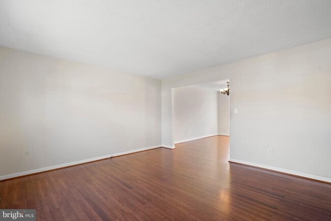 Building Photo - 21443 Hillary Ct