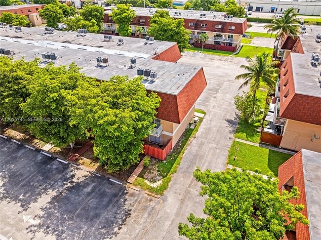 Building Photo - 260 NW 107th Ave