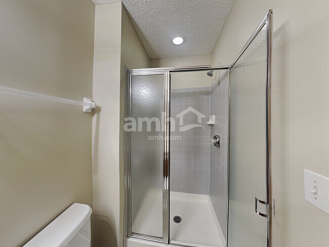 Building Photo - 1333 Sandrell Drive