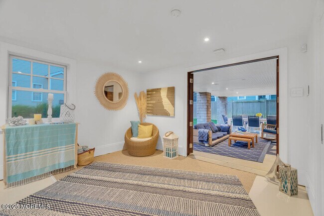 Building Photo - 985 Ocean Ave