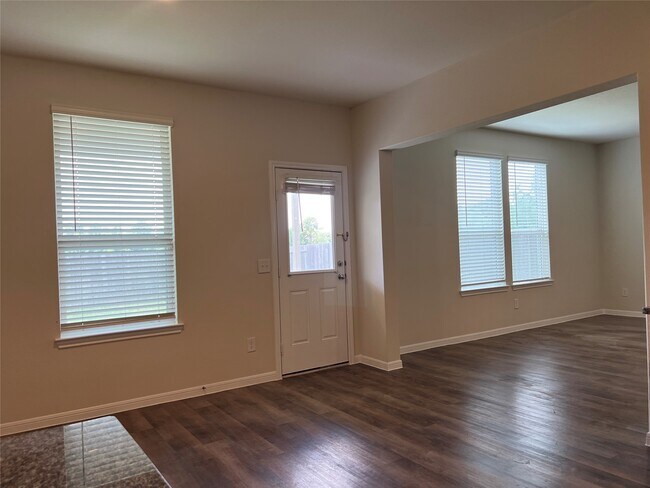 Building Photo - 4711 Prairie Chase Dr