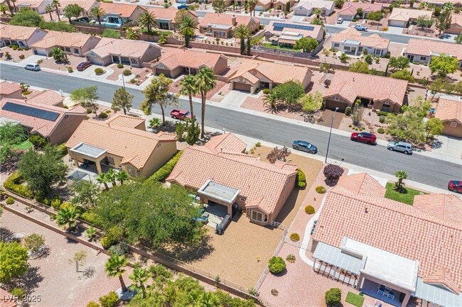 Building Photo - 2548 Tumble Brook Dr