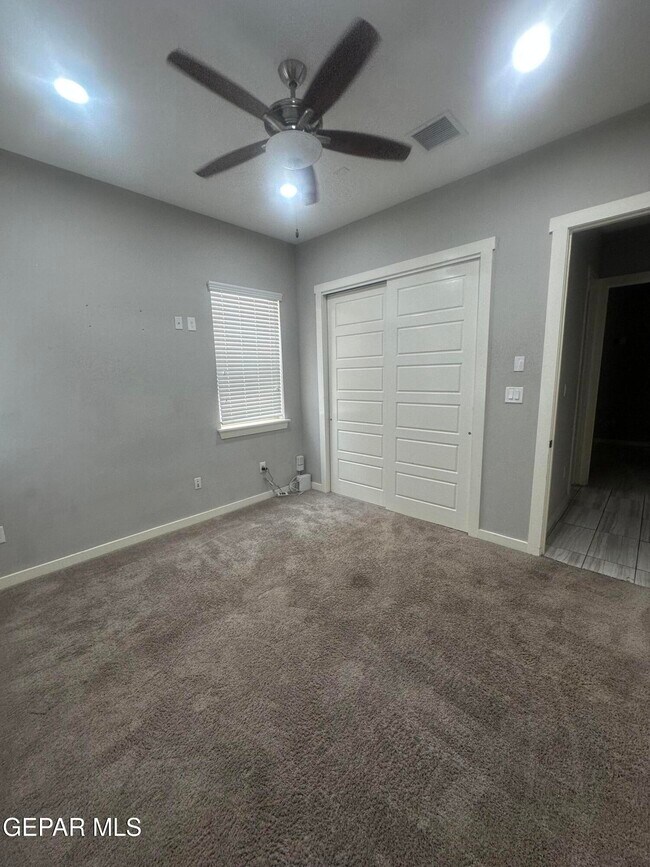 Building Photo - 13104 Red Cove