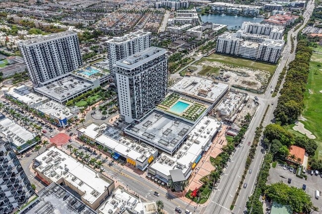 Building Photo - 5252 NW 85th Ave