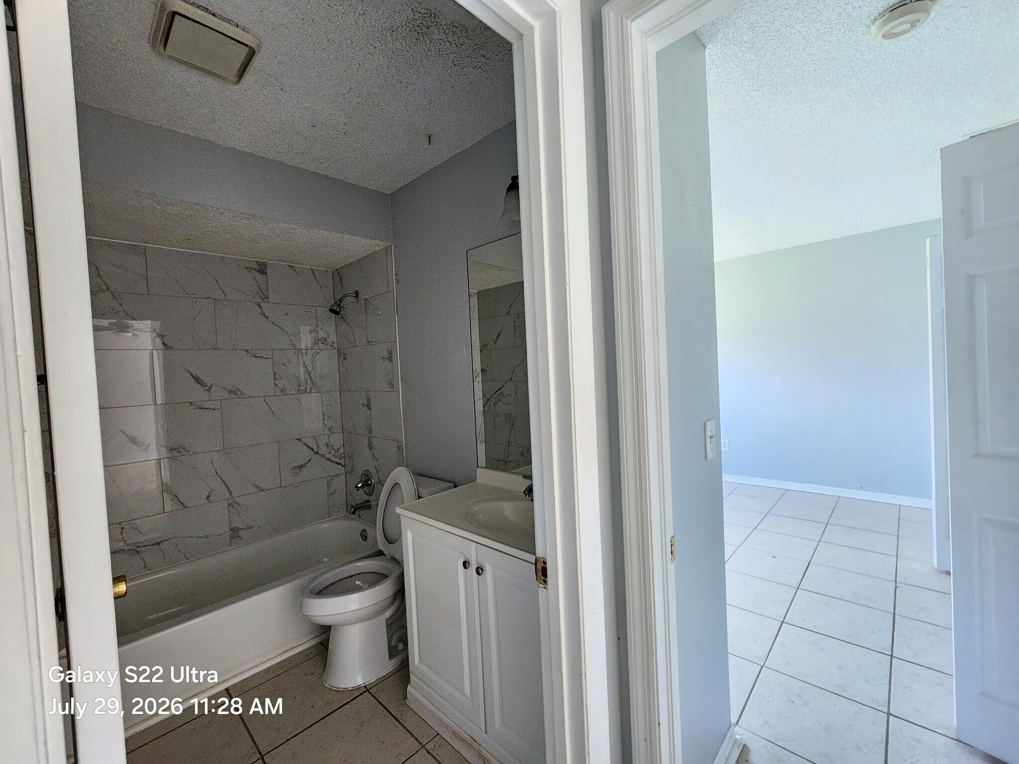Building Photo - 7949 Pinehurst Dr
