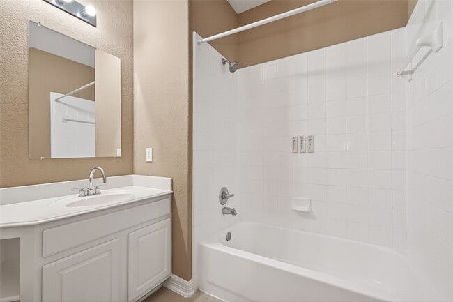Building Photo - 21103 Falcon Creek Ct
