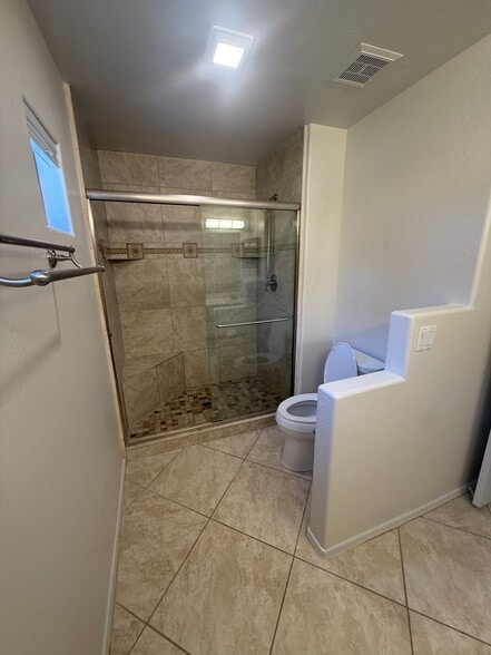 Building Photo - 9100 E Raintree Dr