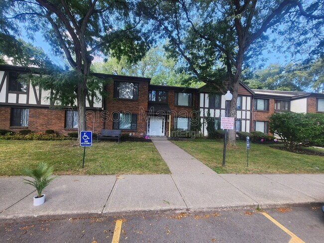 Building Photo - 2519 Culver Rd