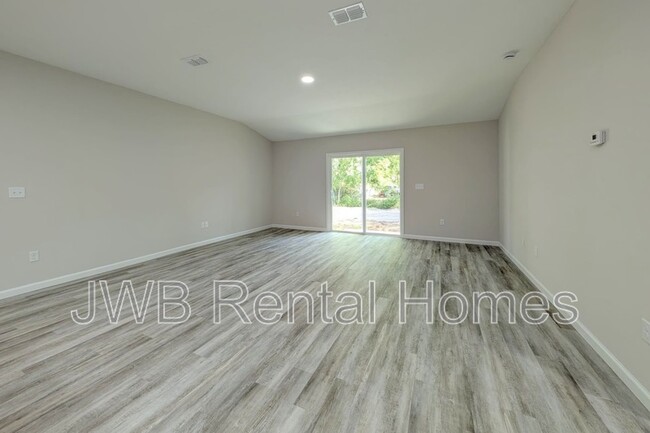 Building Photo - 3539 Rosselle St
