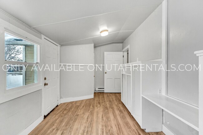 Building Photo - 3162 Adams Ave