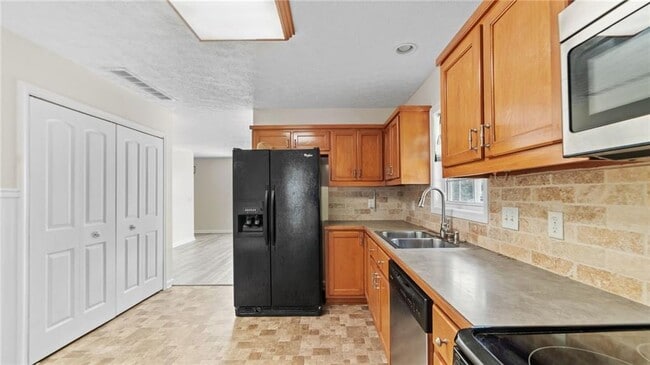Building Photo - 6275 Akins Way