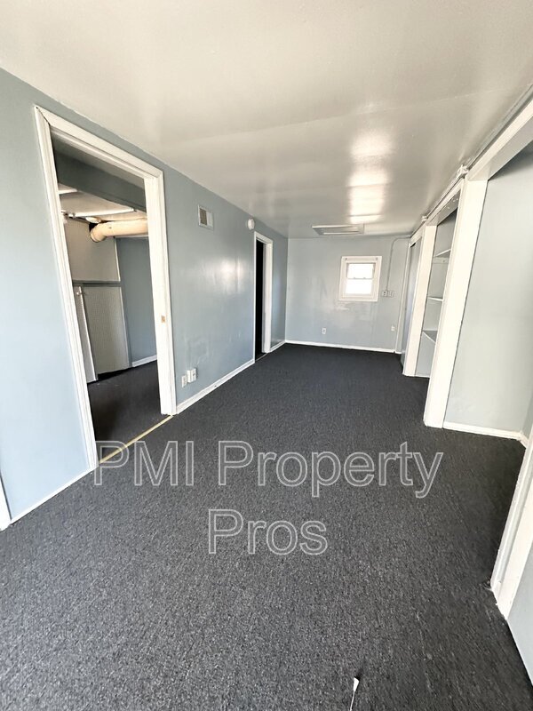 Building Photo - 6762 N 52nd St