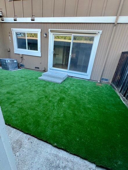 Building Photo - 133 Lawnview Cir