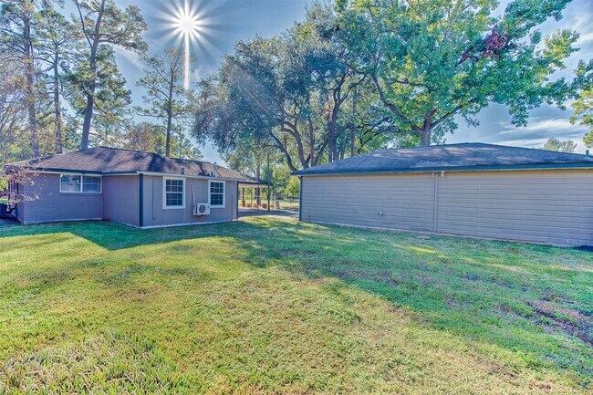 Building Photo - 918 Lehman St